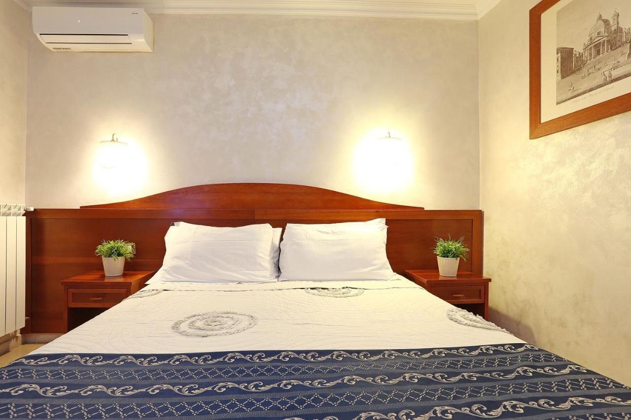 Adorasuite B&B Рим Екстериор снимка