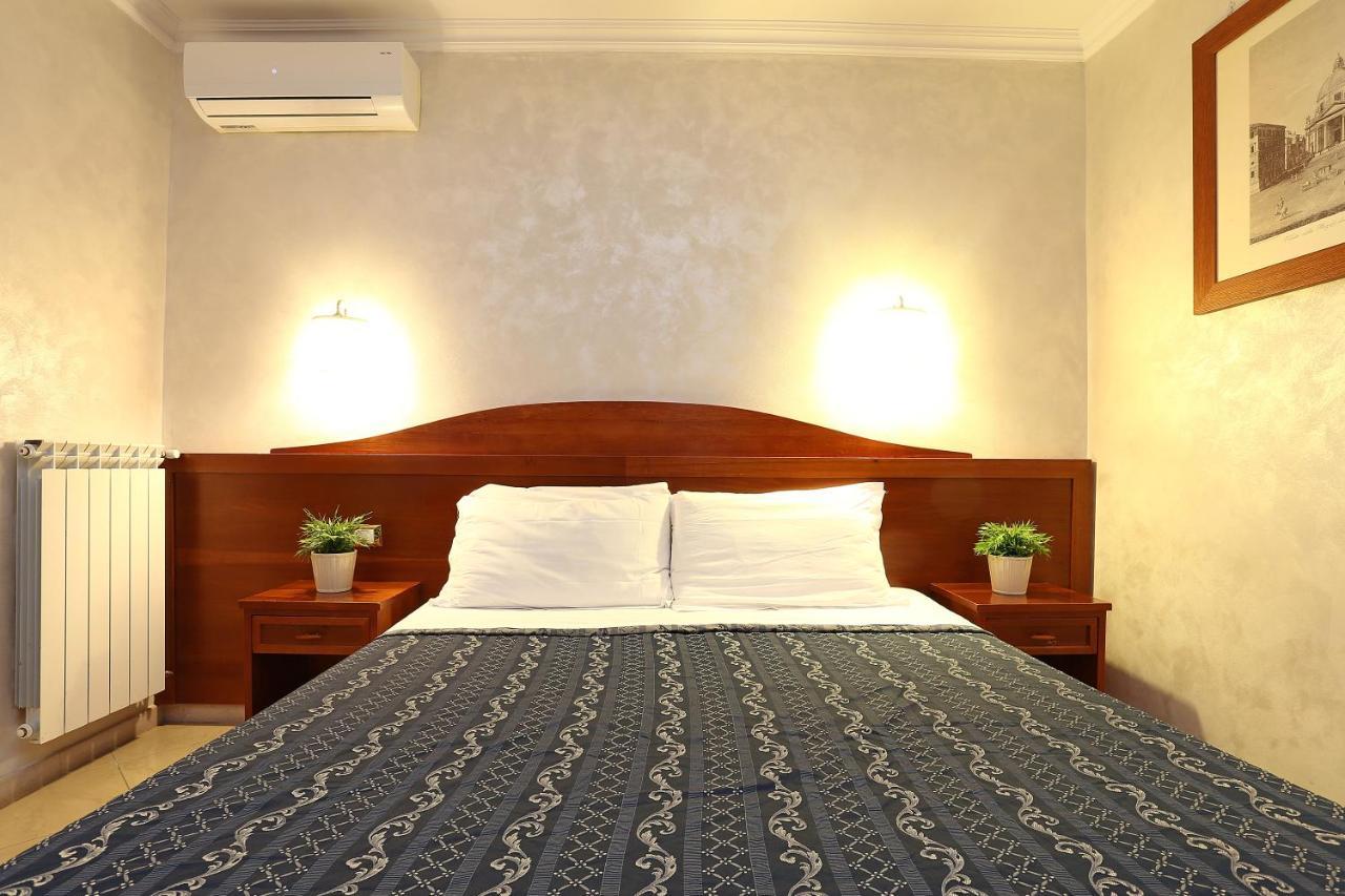 Adorasuite B&B Рим Екстериор снимка